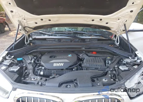 2016 BMW X1 xDrive28I z USA, uszkodzony, nr VIN WBXHT3C36G5F66300